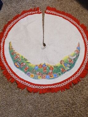 Vintage Merry Christmas Tree Skirt with Red Fringe